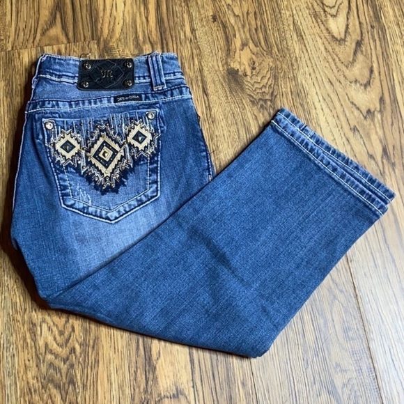 Miss Me Capris - Picture 3 of 9